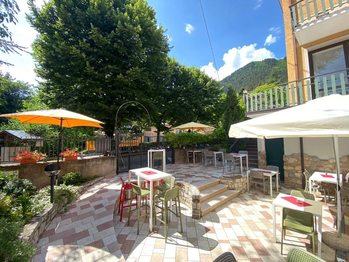 Ca' Ai Tigli Hotel Tignale 2*,  Italië