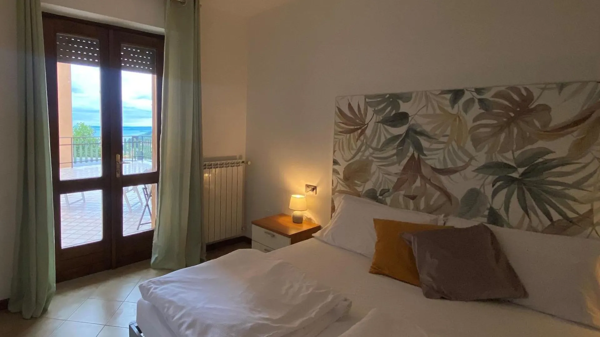 Ca' Ai Tigli Hotel Tignale 2*,